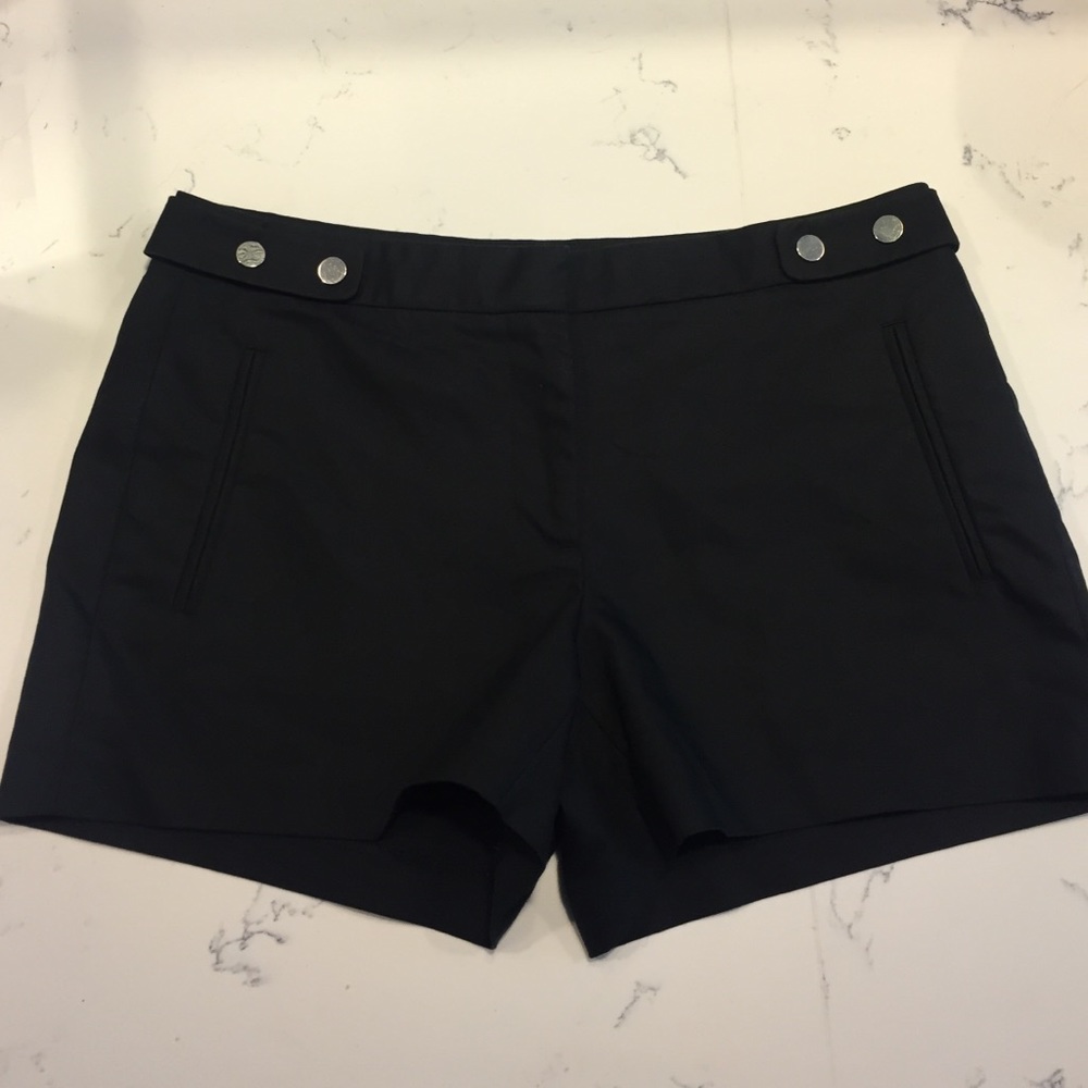 Zara black shorts w snap detail women Medium